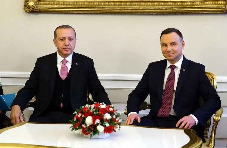 Cumhurbaşkanı Erdoğan, Polonya Cumhurbaşkanı Duda tarafından resmi törenle karşılandı
