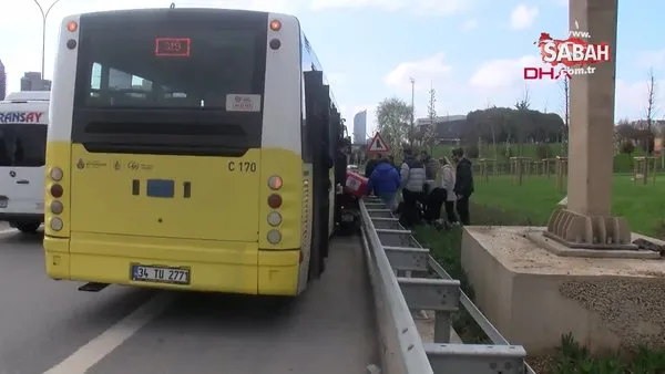 Ataşehir'de İETT otobüsü ile bariyer arasında sıkışan motosikletli yaralandı | Video