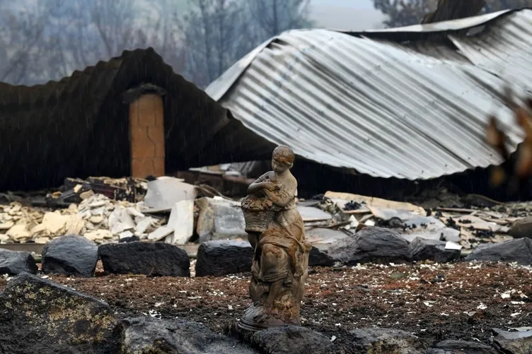Avustralya yanıyor! NASA'dan korkutan görüntü...
