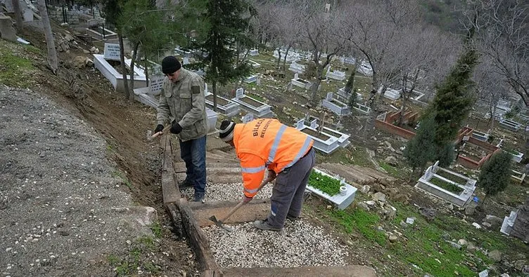 Bilecik Belediyesi’nden mezarlıkta kapsamlı çalışma