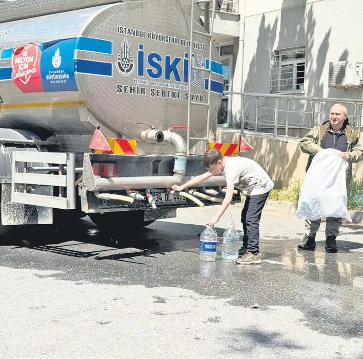 Maslak'taki göçükte büyük ihmal! Denetim yapılmadı göçükle 3 mahalle susuz kaldı 5 Maslak’taki göçükte büyük ihmal! Denetim yapılmadı göçükle 3 mahalle susuz kaldı