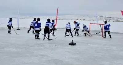 Çıldır Gölü’nde Buz Şenliği düzenlendi