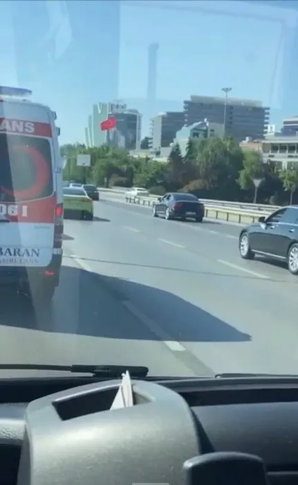 Ambulansa yol vermediler: O sürücülere ceza yağdı!
