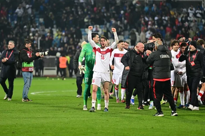 son-dakika-haberi-a-milli-futbol-takimi-genis-kadrosu-aciklandi-iste-dunya-kupasi-icin-tercih-edilen-isimler-1779119545569.jpeg