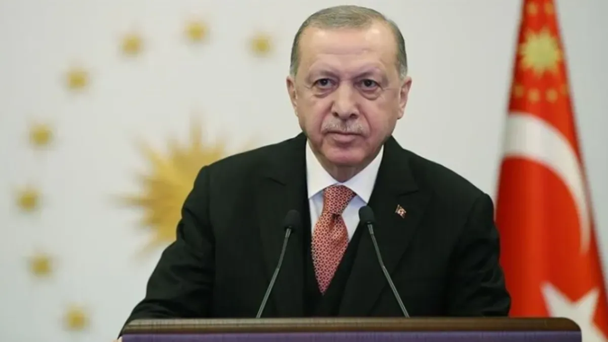 Başkan Erdoğan'dan YKS mesajı: Üniversiteye başlayacak gençlerimizi tebrik ediyorum haber görseli