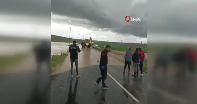 Kırşehir’de sağanak sele neden oldu