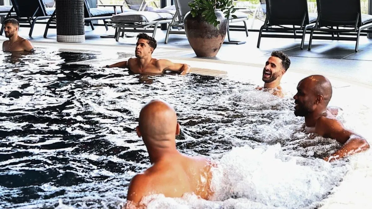 Beşiktaş, salonda ve havuzda antrenman yaptı!