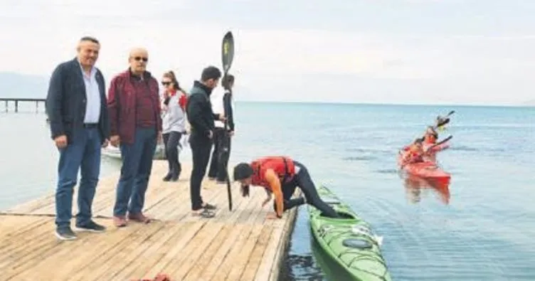 İznik Gölü’nde kano heyecanı