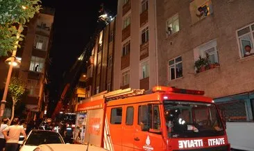 Zeytinburnu’nda 3 katlı binada yangın, 1 kişi ağır yaralandı