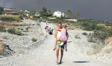 Rodos Adası, alev alev yanıyor adadan kaçış
