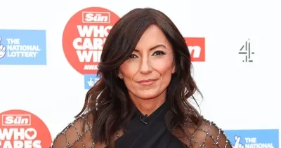 57 yaşındaki sunucu Davina McCall meme kanserine yakalandı! Beynindeki tümörden ameliyat olmuştu...