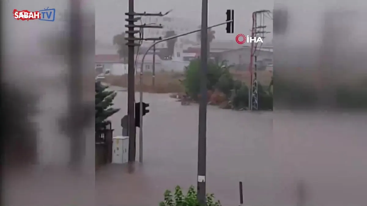 Şiddetli yağış Osmaniye’yi vurdu, araçlar ve iş yerleri sular altında kaldı | Video videosunu izle Şiddetli yağış Osmaniye’yi vurdu, araçlar ve iş yerleri sular altında kaldı | Video videosunu izle