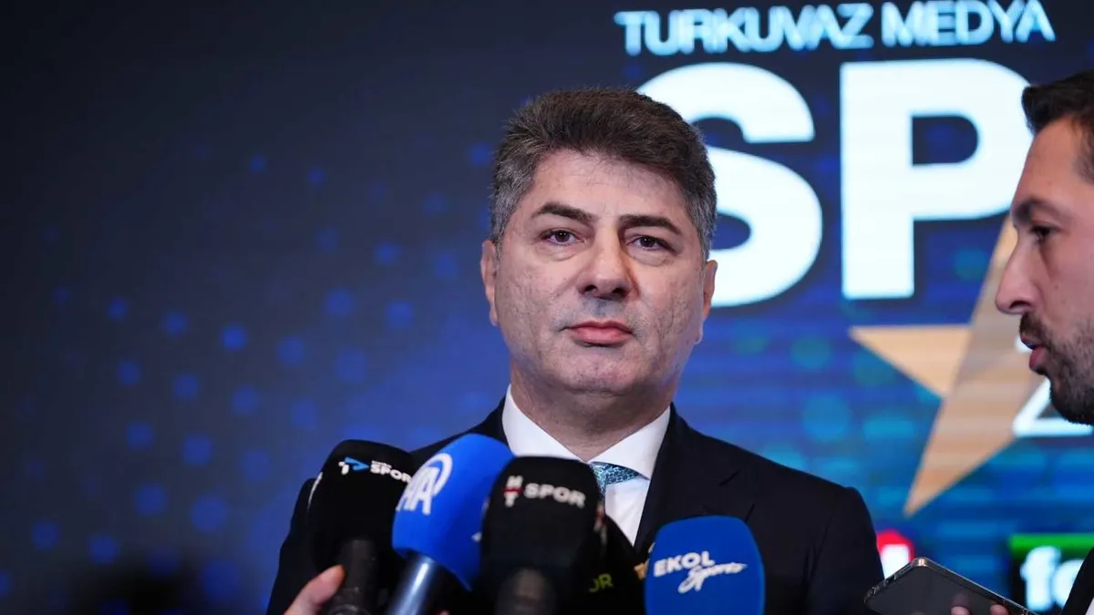 Fenerbahçe’de Hakan Safi’den adaylık açıklaması! Aziz Yıldırım sözleri Fenerbahçe’de Hakan Safi’den adaylık açıklaması! Aziz Yıldırım sözleri