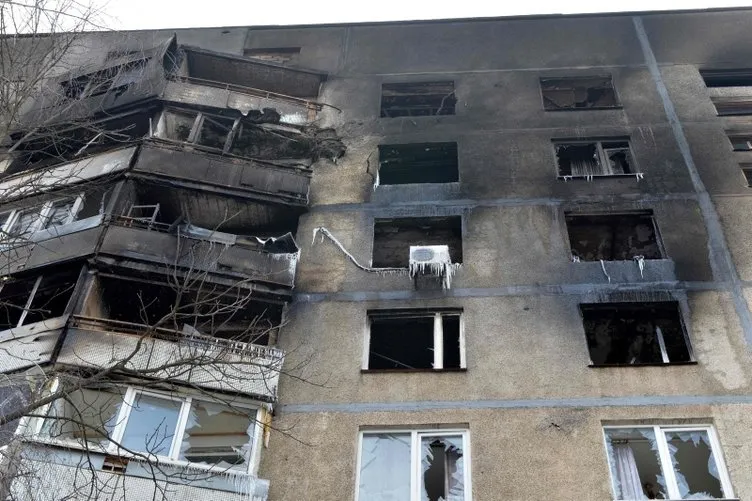SON DAKİKA: Rusya Ukrayna savaşında sıcak çatışma! Ukrayna öldürdüğü Rus askerlerinin görüntülerini paylaştı; Ateşkesten ilk görüntüler
