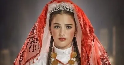 Küçük Gelin Çağla Şimşek değişimi mest etti! Cesur pozlarına yorum yağdı! Bu kadar güzel olunmaz ki...