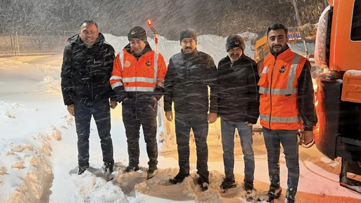 Kar yağışı nedeniyle Çelikhan-Malatya Karayolu ulaşıma kapatıldı! Kar yağışı nedeniyle Çelikhan-Malatya Karayolu ulaşıma kapatıldı!