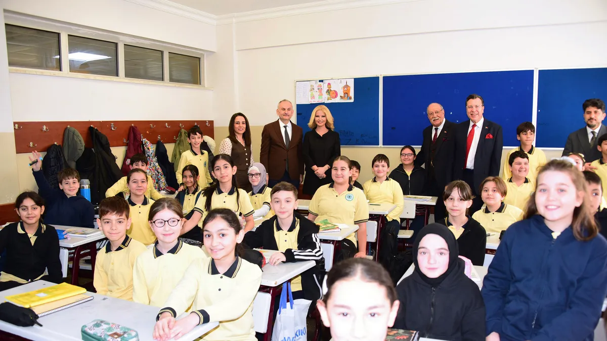 Müge Anlı ile Güven Bana bilişim sınıfı açıldı! Müge Anlı ile Güven Bana bilişim sınıfı açıldı!