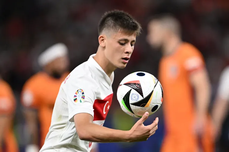 Son dakika haberi: Galatasaray’ın yıldızına büyük şok! Arda Güler ile kıyaslanıyordu...