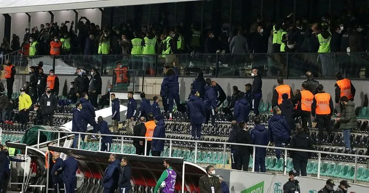 Denizlispor-Fenerbahçe maçında protokol tribünü karıştı!