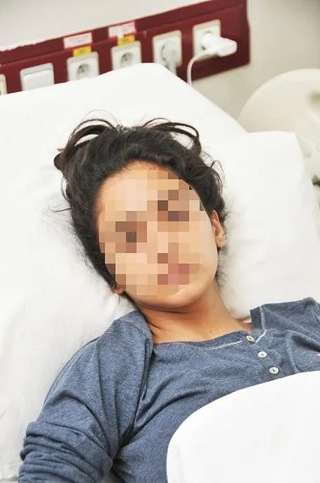 16 yaşındaki kızın karaciğerinden 600 gram kist çıktı
