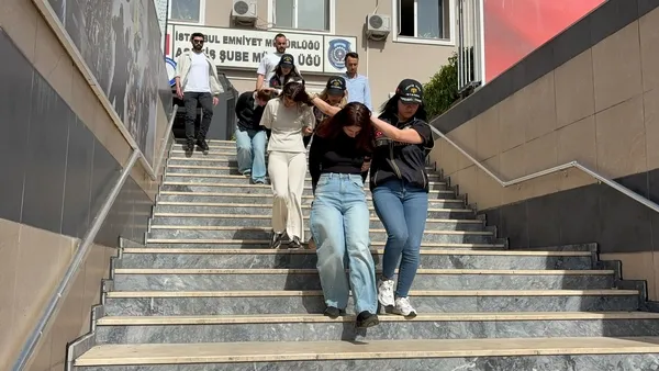 sultanahmette-turist-soyan-3-kadin-tutuklandi-1778661420221.jpg