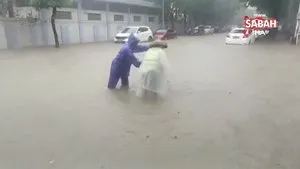 Çin’de şiddetli yağış! Zhongshan’da kırmızı alarm | Video