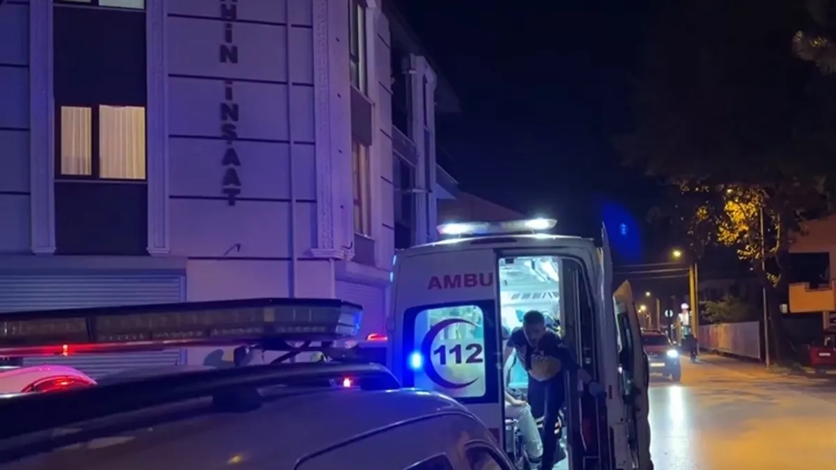 Düzce’de motosiklet kaldırıma çarptı: 2 yaralı