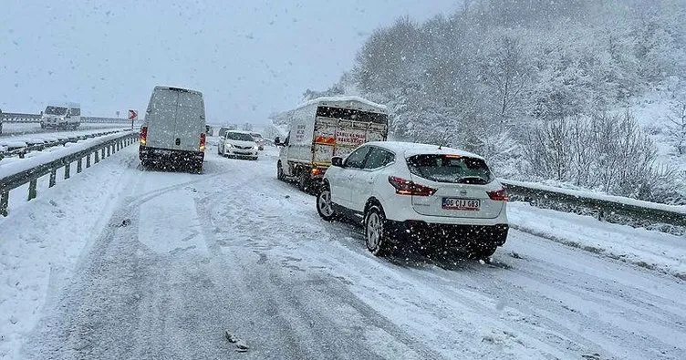 Ulaşıma kar engeli! Sinop-Samsun kara yolu kar yağışı nedeniyle kapandı