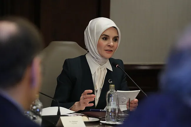 bakan-goktas-oyunlari-kapatmak-yasaklamak-gibi-bir-gundemimiz-yok-1775668328306.jpeg Bakan Göktaş: “Oyunları kapatmak, yasaklamak gibi bir gündemimiz yok”