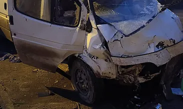 Sinop’ta otomobil ile minibüs çarpıştı: 1 ölü, 10 yaralı! #sinop