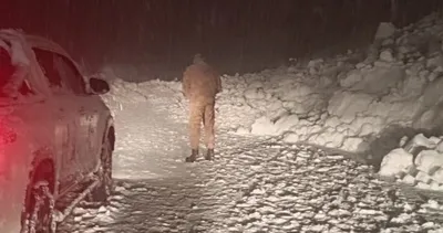 Hakkari - Van karayoluna çığ düştü