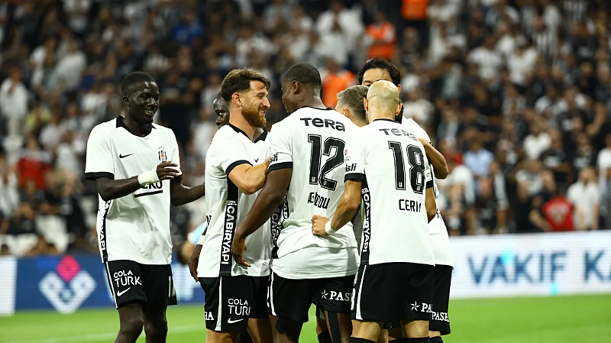 Beşiktaş'ın Trabzonspor maçı kamp kadrosu açıklandı