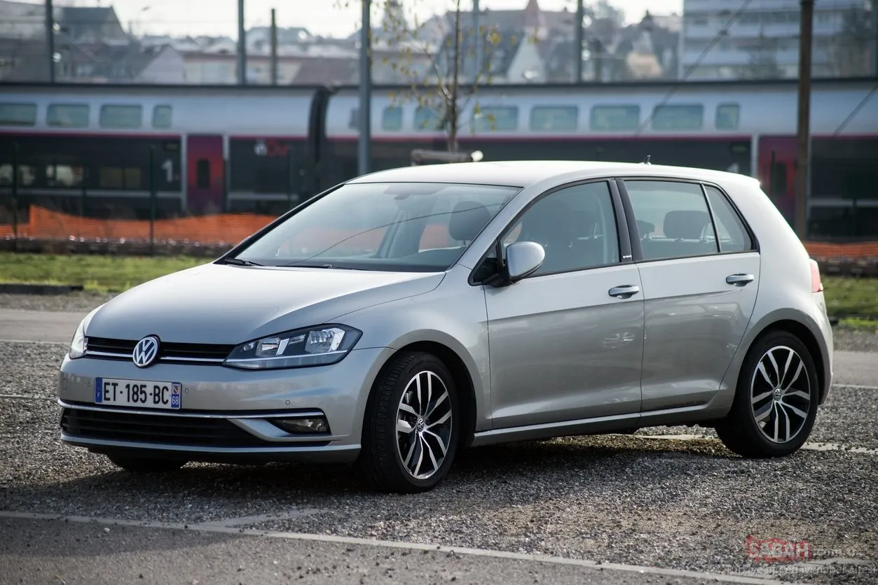 Volkswagen Golf sahiplerinin çoğu bunu bilmiyor! Golf'ün kapısını kapattığınız anda...