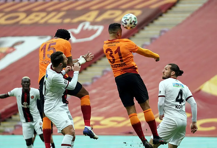son-dakika-galatasarayin-konugu-karagumruk-var-devrede-gol-iptal-1618072140862.jpg