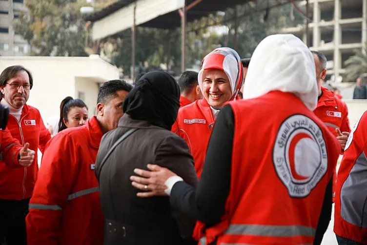 Özgür Suriye’ye dost eli ilk koşan Türkiye oldu