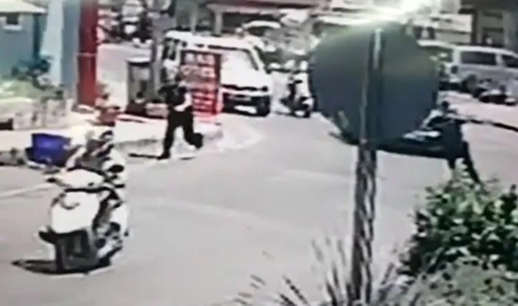 Son dakika: Antalya'da saldırgan dehşet saçtı! Yaralı polis böyle etkisiz hale getirdi! Saniye saniye o anlar...