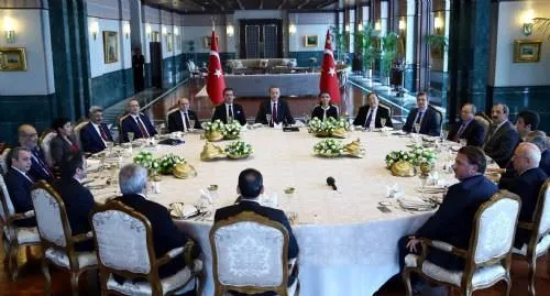 Erdoğan, Cumhurbaşkanlığı Sarayı’nda akademisyenlerle bir araya geldi