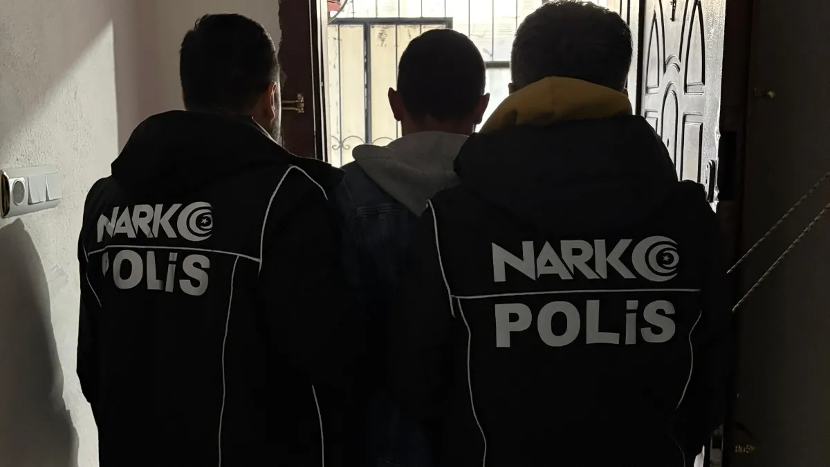 Nevşehir'de dev operasyon: 40 gözaltı Nevşehir'de dev operasyon: 40 gözaltı