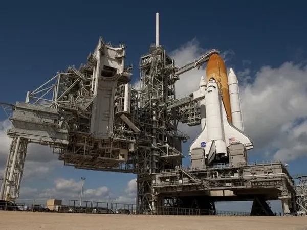 SpaceX firmasından Ay'ın çevresinde uçuş imkanı