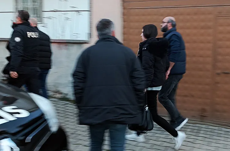 Karısıyla ilişki yaşadığını iddia ettiği hastane müdürünü vurdu! Kocam zorla eve çağırttı!