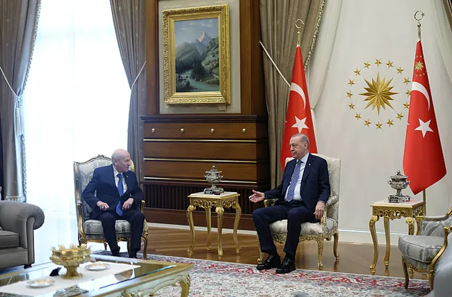 son-dakika-kulliyede-surpriz-cumhur-zirvesi-baskan-erdogan-mhp-lideri-bahceli-ile-gorusuyor-1793100139436.jpeg