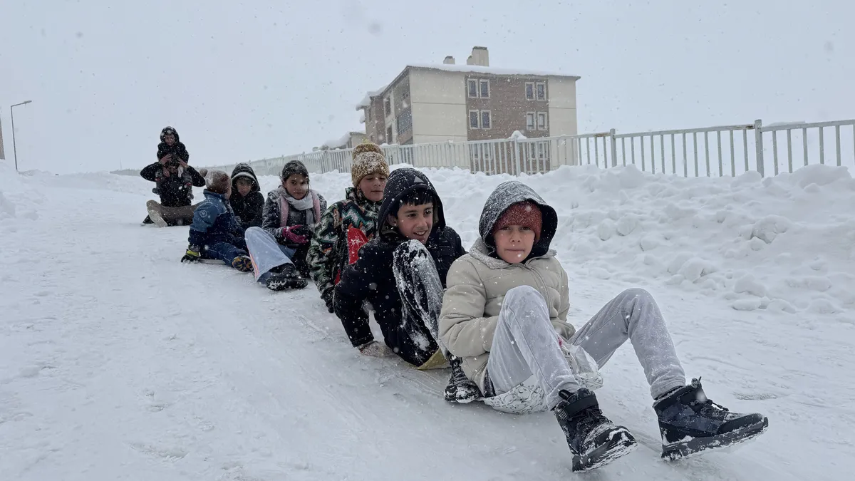 SON DAKİKA… Meteoroloji’den İstanbul için kar uyarısı! Dondurucu soğuklar geri geliyor: Pazartesiye dikkat! SON DAKİKA… Meteoroloji’den İstanbul için kar uyarısı! Dondurucu soğuklar geri geliyor: Pazartesiye dikkat!