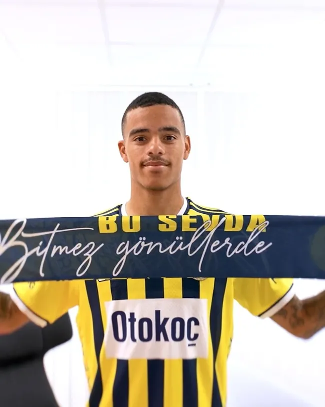 son-dakika-haberi-fenerbahcenin-yeni-yildizi-mason-greenwood-istanbulda-iste-ilk-sozleri-1784212360537.jpg