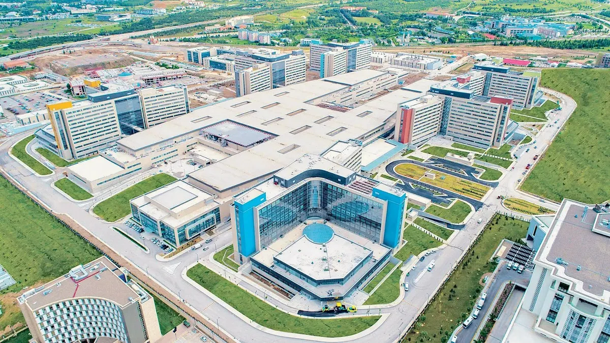 Bilkent Şehir Hastanesi’nde 800 ameliyat yapılıyor