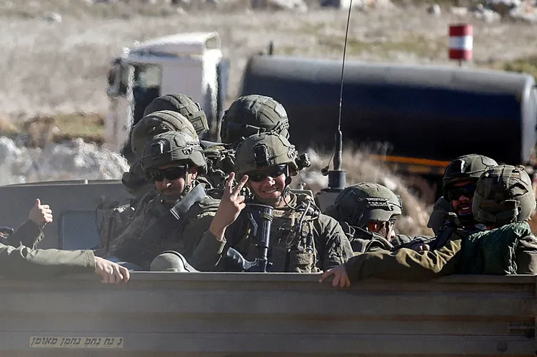 İsrail’in vahşeti gözler önünde: Katliamı açık açık itiraf ettiler! Cesetleri köpeklere yedirdiler