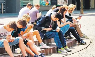 Gençler sosyal medya bataklığında