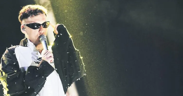 Almanya’da 25 bin kişiyle düet yaptı