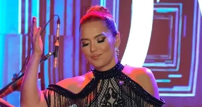 Demet Akalın takipçilerini 90’lı yıllara götürdü! Eski hali beğeni yağmuruna tutuldu! Botoks yok, dolgu yok, doğallık var