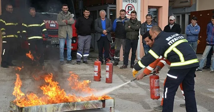 Bilecik’de İtfaiye Müdürlüğü’nden belediye personeline yangın tatbikatı