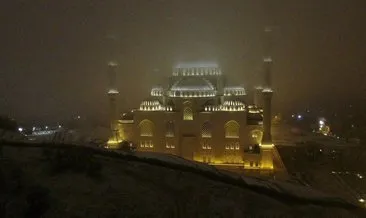 Çamlıca Camii’ndeki eşsiz kar manzarası büyüledi!